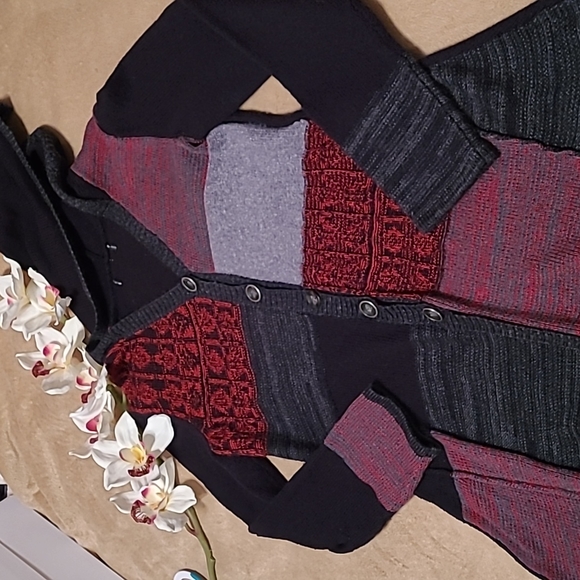 Macy's Hooded Sweater - Picture 8 of 10